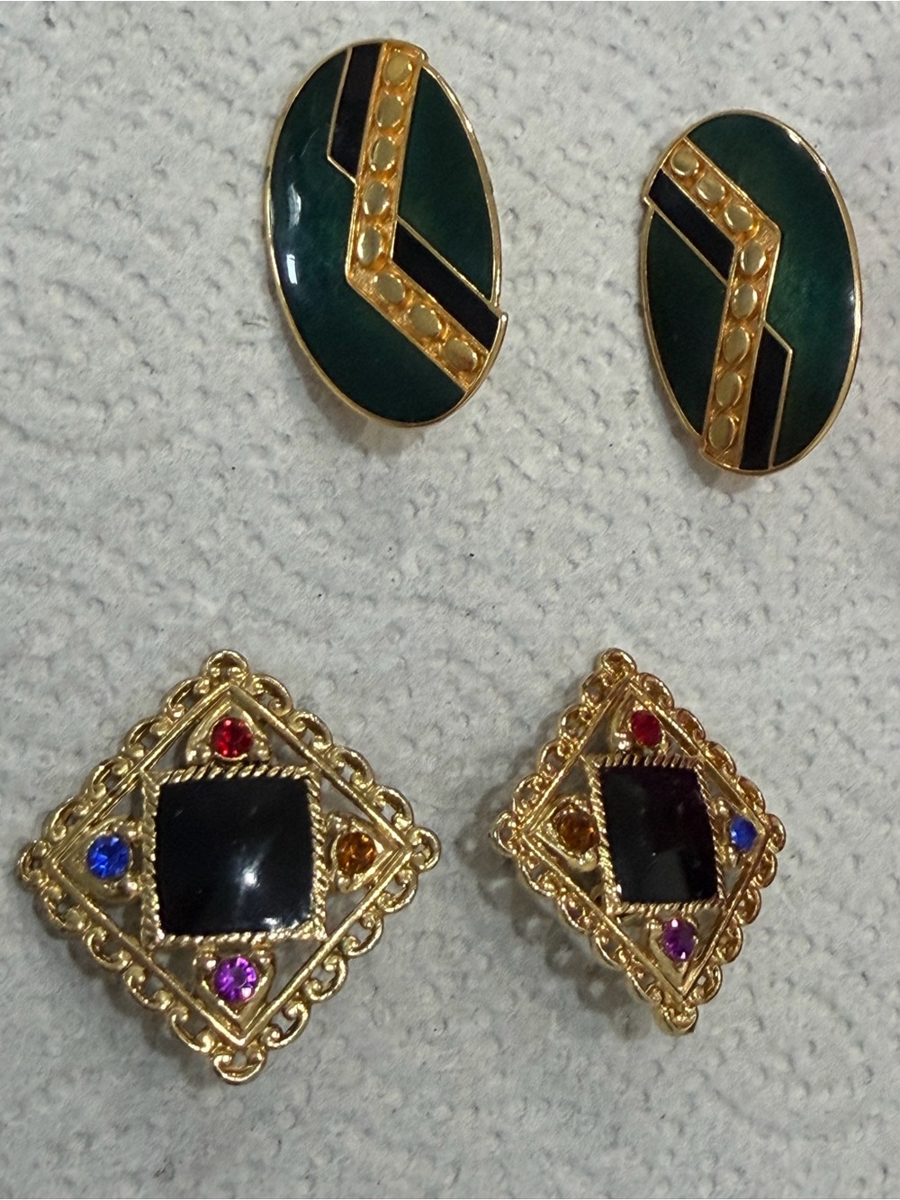 Gold Tone Black Enamel clip Earrings 1980’s Deco 2 Pairs